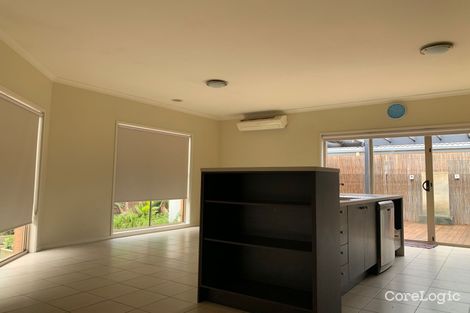 Property photo of 4 Fairchild Place Pakenham VIC 3810