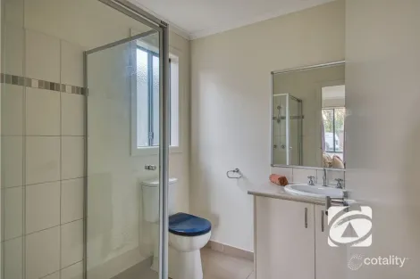 Property photo of 7 Doonie Way Pakenham VIC 3810