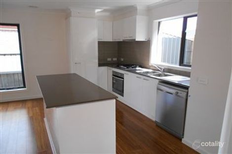 5/17 Golden Elm Way, Lyndhurst, VIC 3975