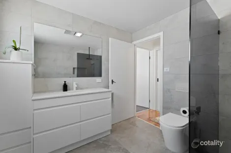 Property photo of 1/4 The Crescent Ferntree Gully VIC 3156