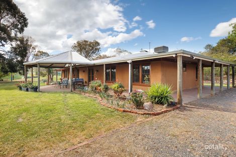 851 Lake Rd, Bethanga, VIC 3691