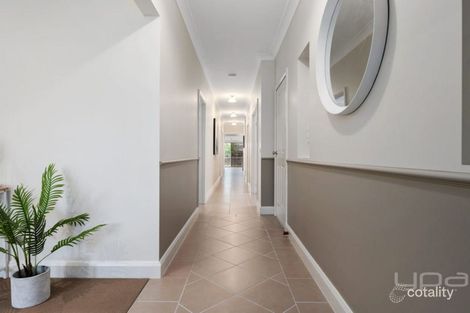 Property photo of 2/89 Black Dog Drive Brookfield VIC 3338