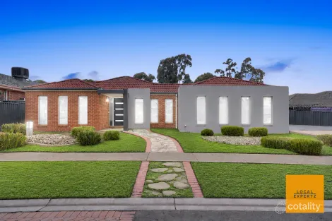 8 Buvelot Cres, Caroline Springs, VIC 3023