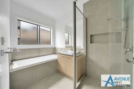 Property photo of 10 Locust Road Aintree VIC 3336