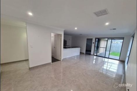 Property photo of 17 Sweetgum Way Piara Waters WA 6112