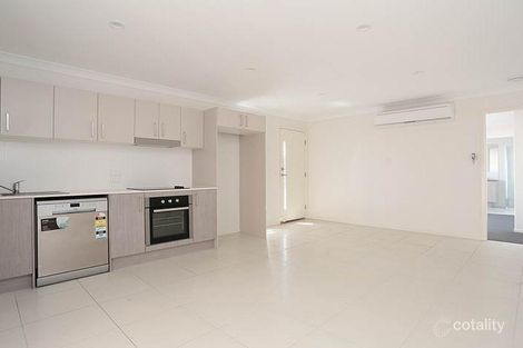 1/8 Ironpot St, Redbank Plains, QLD 4301