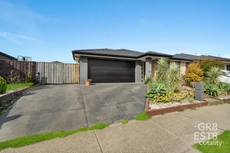 202 St Germain Bvd, Clyde North, VIC 3978