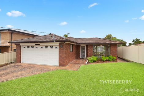 18 Manuka Pde, Gorokan, NSW 2263
