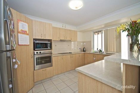 Property photo of 12 Respall Way Arundel QLD 4214
