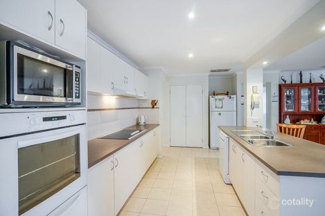 Property photo of 22 Leichardt Drive Manor Lakes VIC 3024