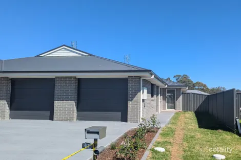 2/20 Lakeside Cct, Cessnock, NSW 2325