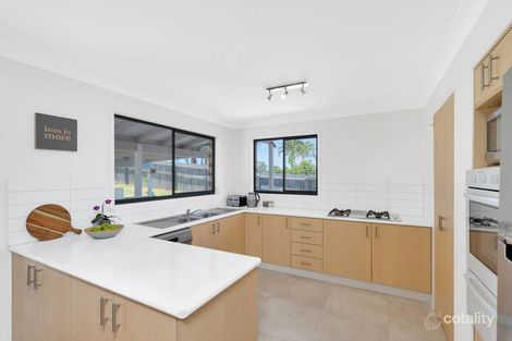 Property photo of 8 Angus Court Highland Park QLD 4211