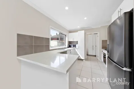 Property photo of 1/64 Station Avenue St Albans VIC 3021