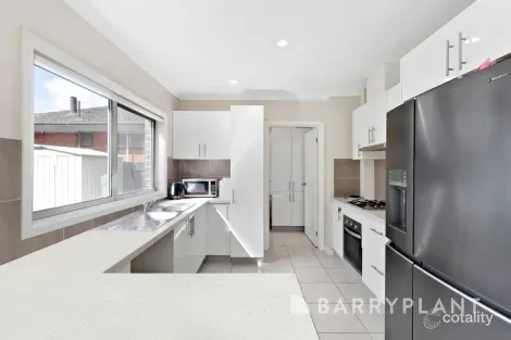 Property photo of 1/64 Station Avenue St Albans VIC 3021