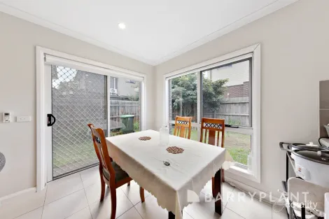 Property photo of 1/64 Station Avenue St Albans VIC 3021