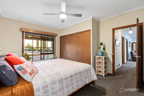 Property photo of 250 Elsworth Street West Mount Pleasant VIC 3350
