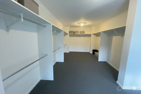 Property photo of 5 Honeyeater Way Rockbank VIC 3335