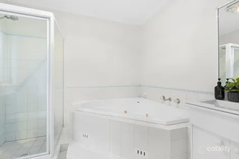Property photo of 19 Hollydale Place Prospect NSW 2148