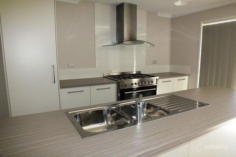 Property photo of 26 Goodenia Avenue Manor Lakes VIC 3024