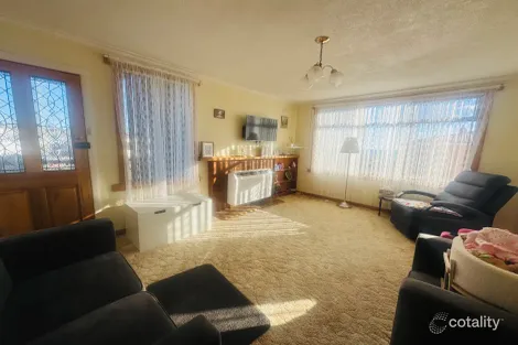 Property photo of 52 Arthur Street Somerset TAS 7322