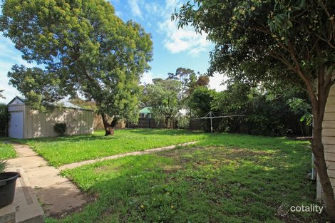 Property photo of 2 Bergen Crescent Sale VIC 3850