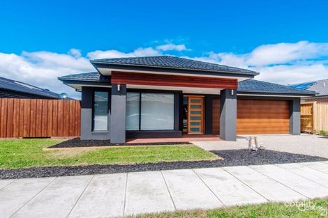 Property photo of 35 Strathalbyn Chase Wollert VIC 3750