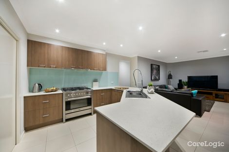 Property photo of 42 Yammerbook Way Cranbourne East VIC 3977