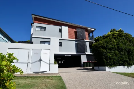 2/1 Bayne St, West Gladstone, QLD 4680