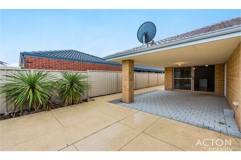 Property photo of 198 Pebble Beach Boulevard Meadow Springs WA 6210