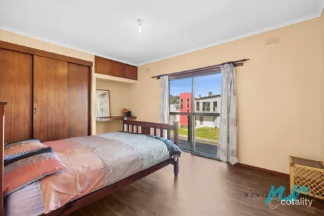Property photo of 21 Bayside Avenue St Leonards VIC 3223