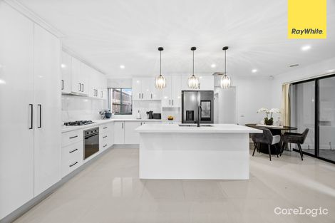 Property photo of 16 Mackellar Drive Roxburgh Park VIC 3064