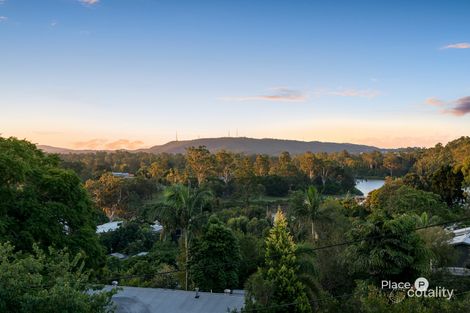 Property photo of 12 Oxley Terrace Corinda QLD 4075