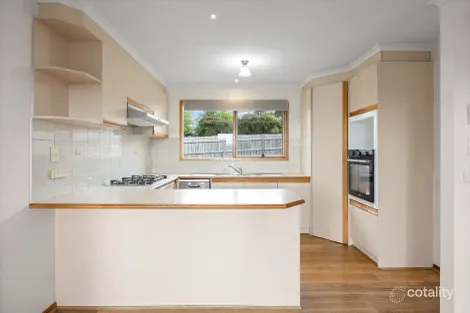 Property photo of 9 Kauri Court Hampton Park VIC 3976
