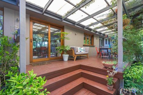 Property photo of 2 Lamb Place Chifley ACT 2606