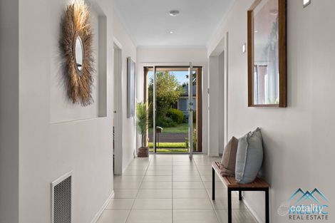 Property photo of 6 Dahlen Place Berwick VIC 3806
