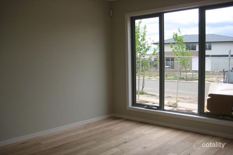 Property photo of 8 Flemington Street Caroline Springs VIC 3023