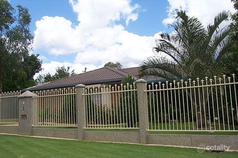 11 Tyson Pl, Forest Lake, QLD 4078