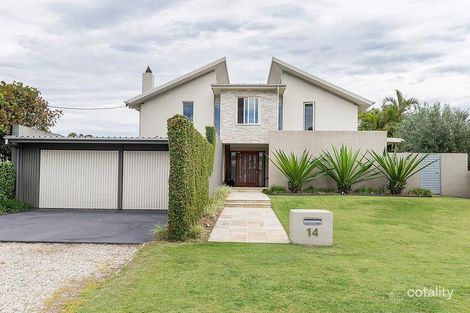 Property photo of 14 Dunnes Avenue Hope Island QLD 4212
