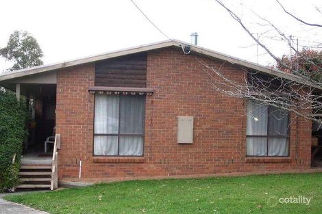 8 Hall Rd, Foster, VIC 3960