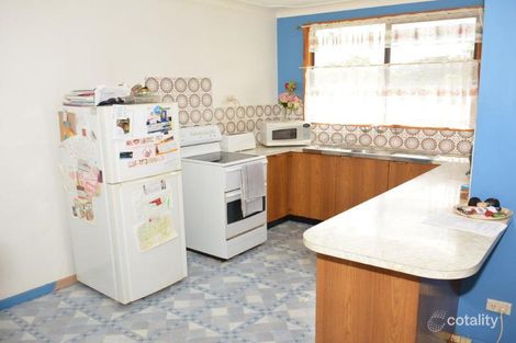 Property photo of 10 Birrabang Avenue Summerland Point NSW 2259