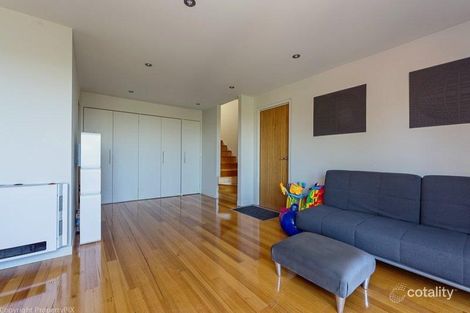 Property photo of 8 Nicholas Drive Sandy Bay TAS 7005