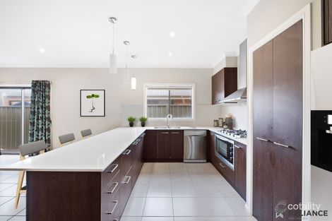 Property photo of 10 Cranwell Way Wyndham Vale VIC 3024