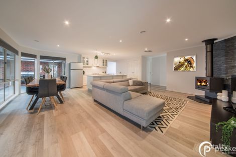 Property photo of 5 Conifer Court Narre Warren South VIC 3805