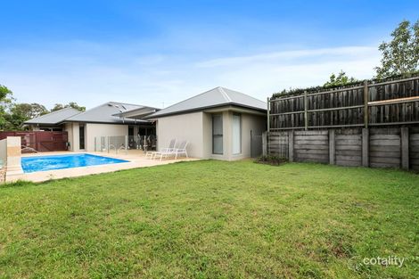 Property photo of 8 Thomson Place Wakerley QLD 4154