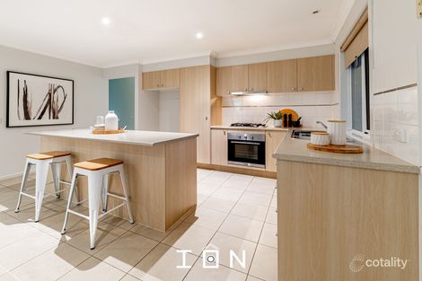 Property photo of 28 Silverwattle Drive Lyndhurst VIC 3975