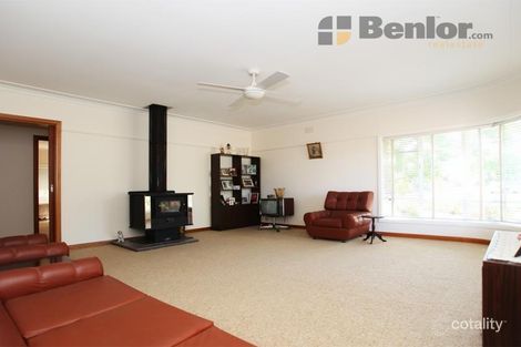 Property photo of 2 Charles Street Werribee VIC 3030