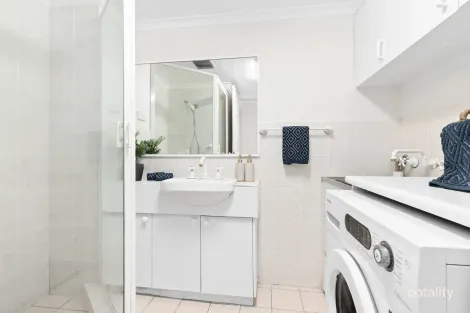 Property photo of 21/51 Leahy Close Narrabundah ACT 2604