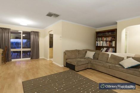 31 George Chudleigh Dr, Hallam, VIC 3803