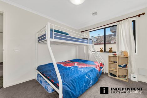 Property photo of 14 Fishburn Place Cranbourne West VIC 3977