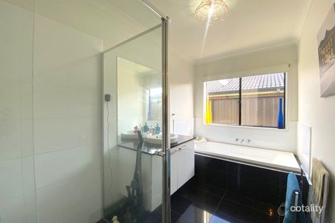 Property photo of 52 Fletcher Road Craigieburn VIC 3064